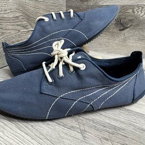 Women’s Puma Blue Lace Up Canvas Flats Shoes Sneakers size 7.5